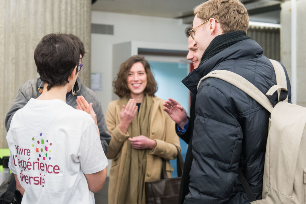 cafe signes handicap sensibilisation diversité